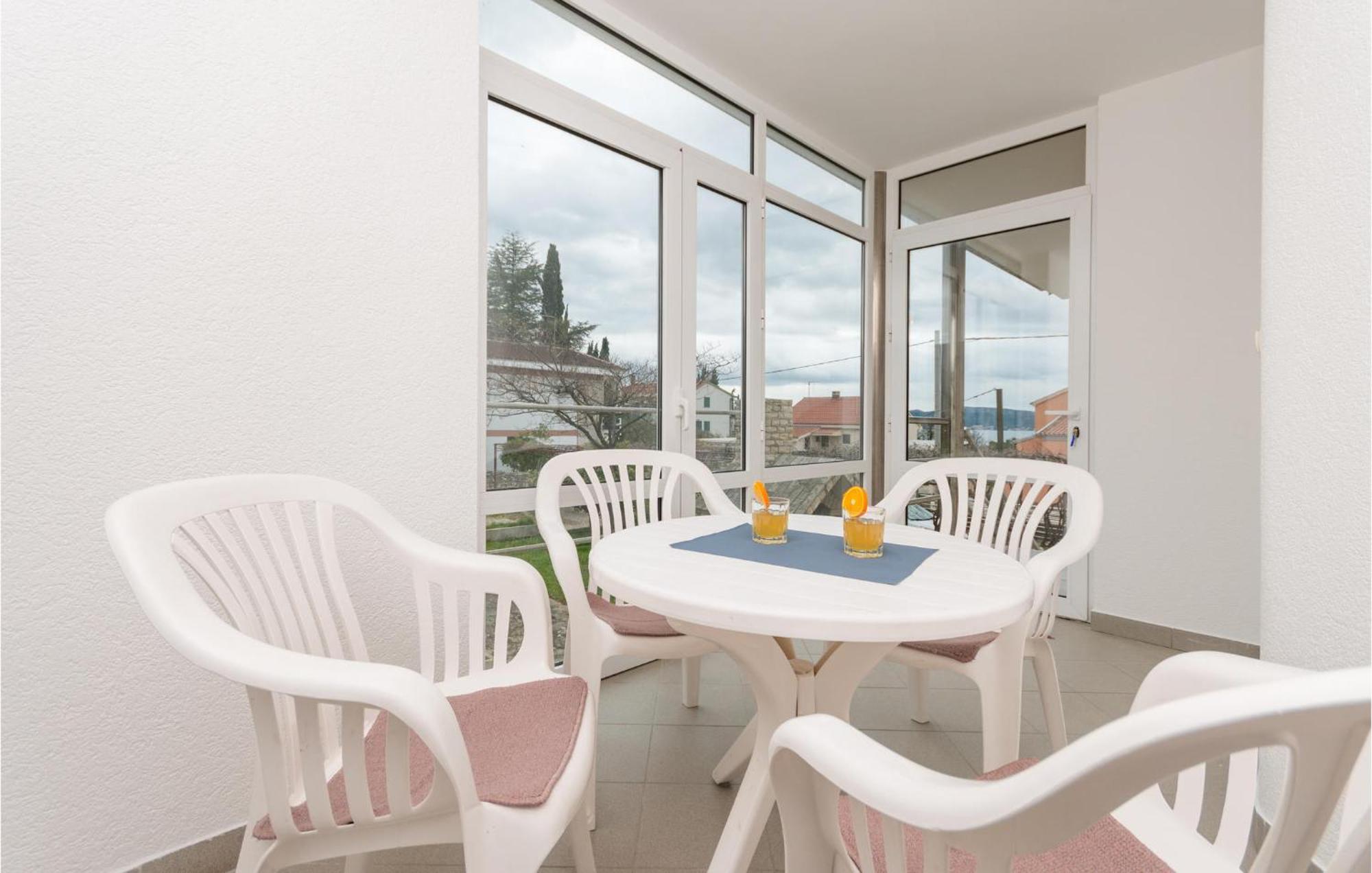 Awesome Apartment In Sveti Filip I Jakov W/ 1 Bedrooms Esterno foto