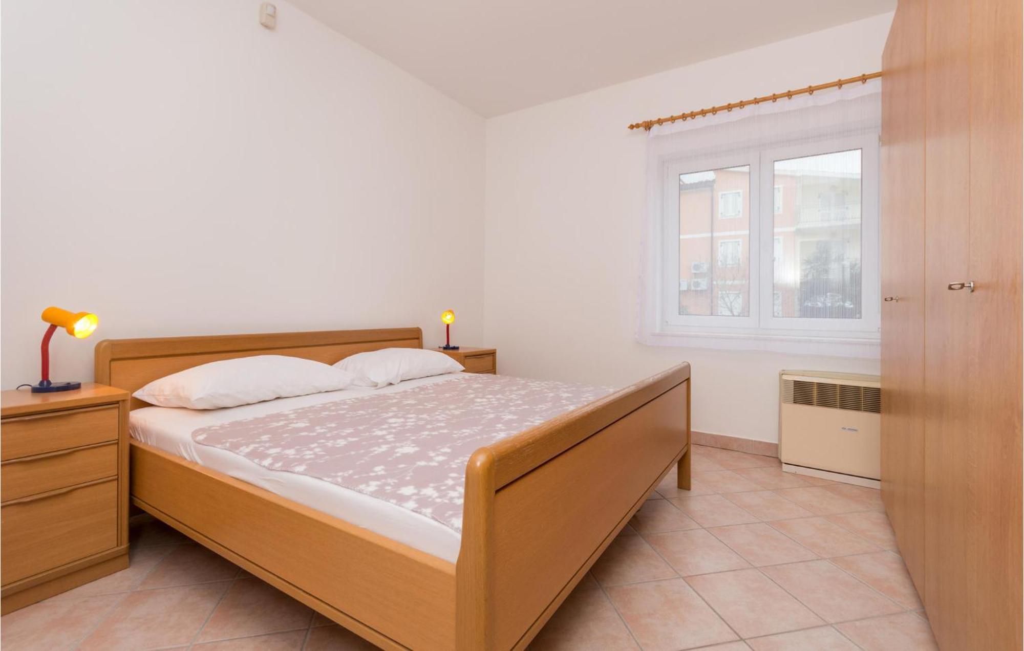 Awesome Apartment In Sveti Filip I Jakov W/ 1 Bedrooms Esterno foto