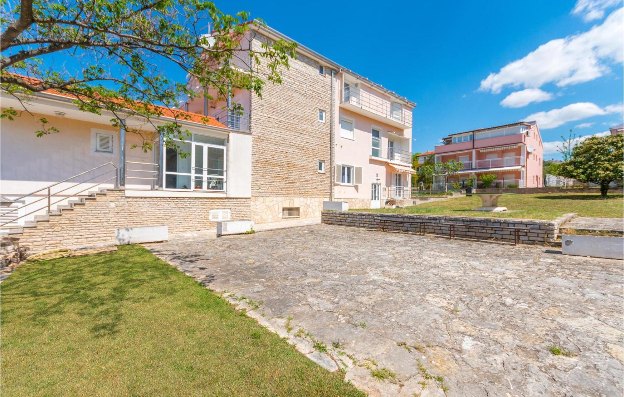 Awesome Apartment In Sveti Filip I Jakov W/ 1 Bedrooms Esterno foto